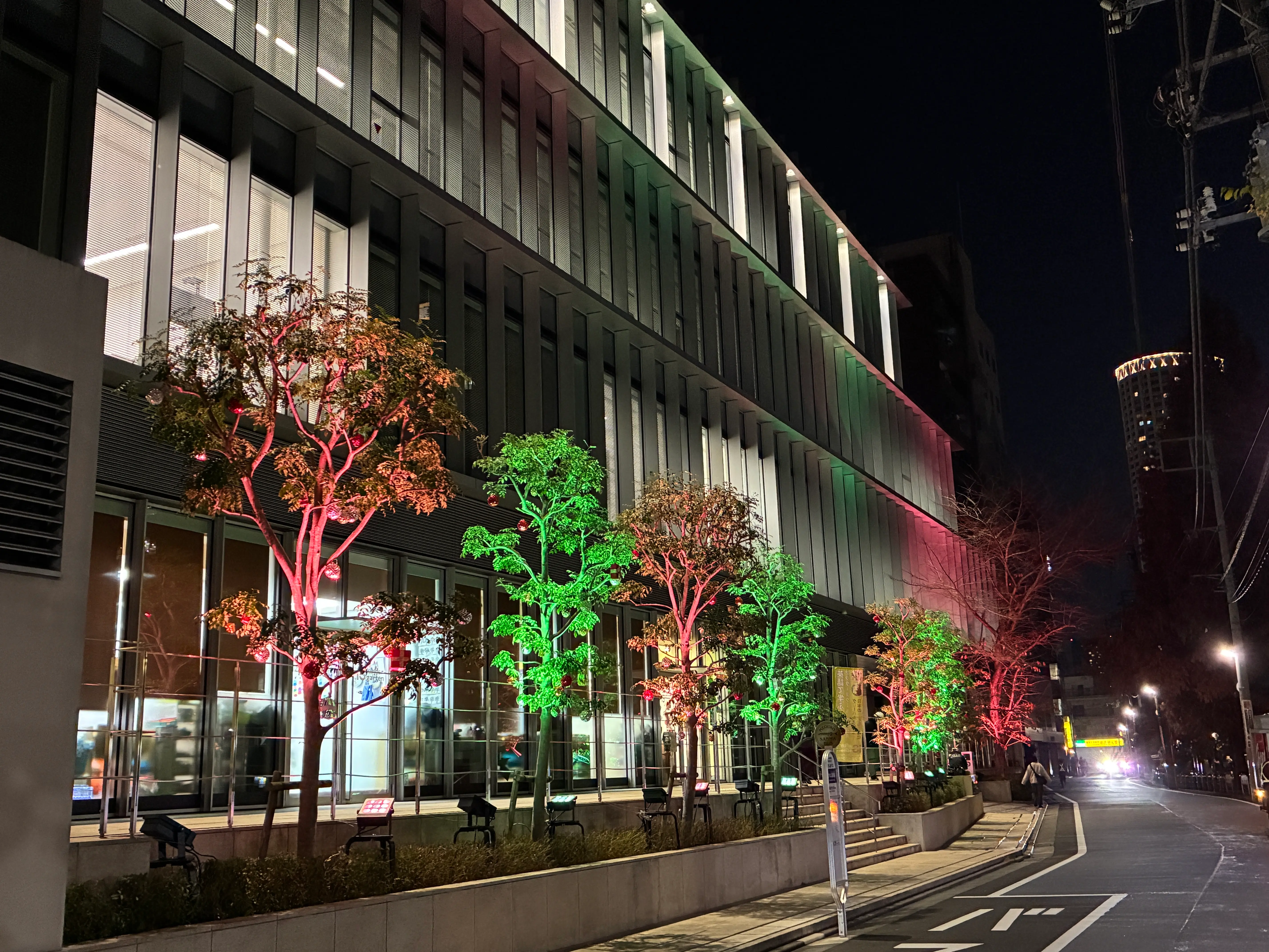 中目黒本社 クリスマスライトアップで特別な冬を ～12月10日（水）から